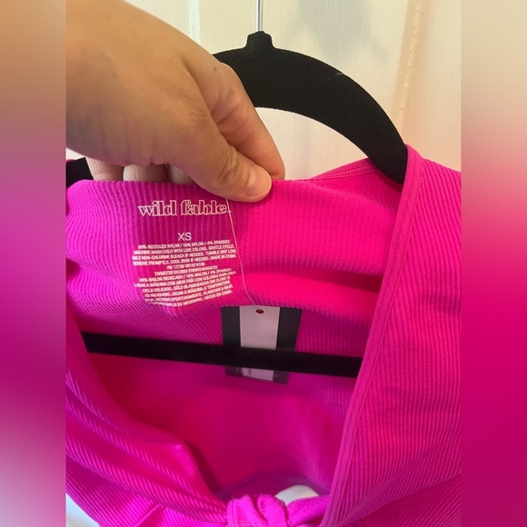 NWT Target Wild Fable Crop Top Size XS hot Pink - Picture 2 of 5